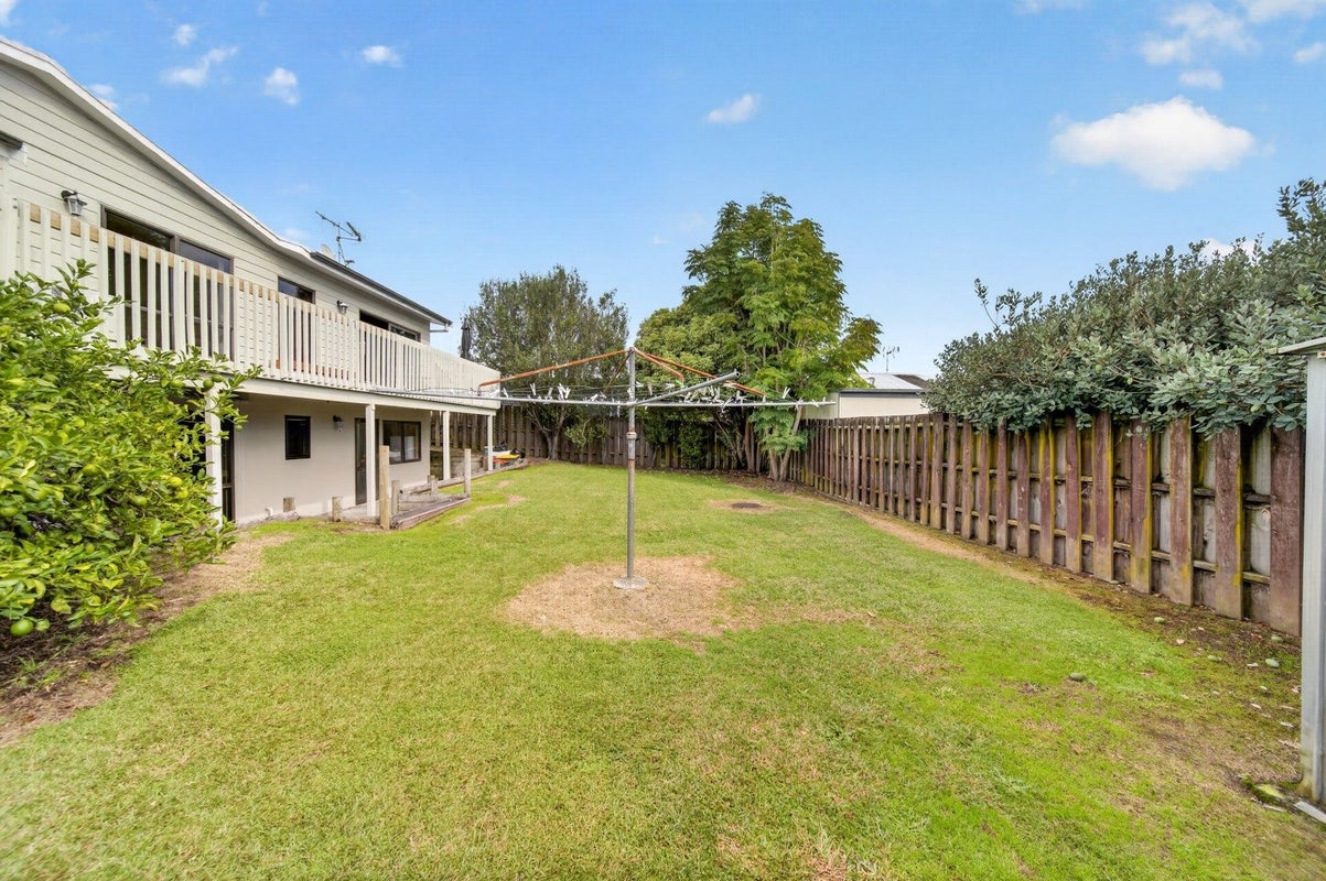 12 Velma Crescent, Nawton, Hamilton - Carousel 26
