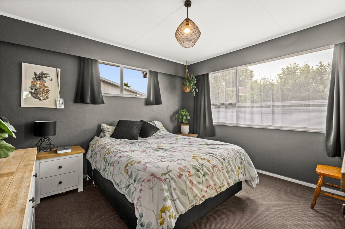56 Wynyard Crescent, Tamatea, Napier - Carousel 2