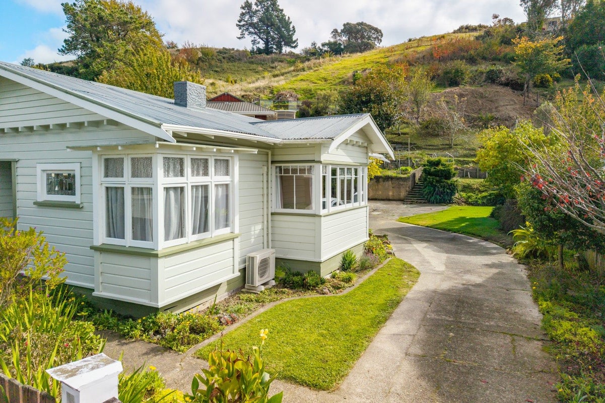 46 Emano Street, Toi Toi, Nelson - Carousel 1
