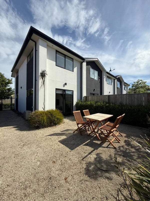 7/550 Barbadoes Street, Edgeware, Christchurch - Carousel 1