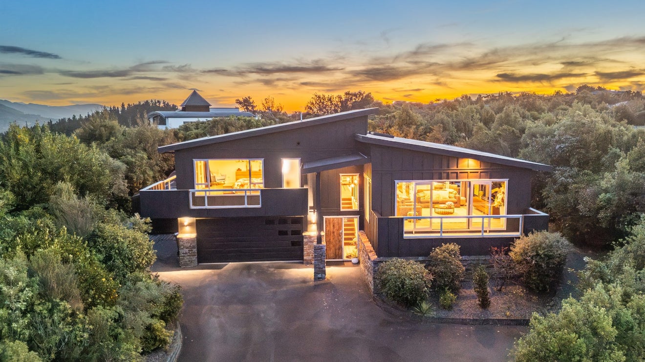 75 Mount Marua Way, Timberlea, Upper Hutt - Carousel 1
