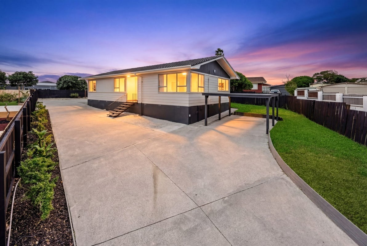10 Rimini Place, Clover Park, Auckland - Carousel 1