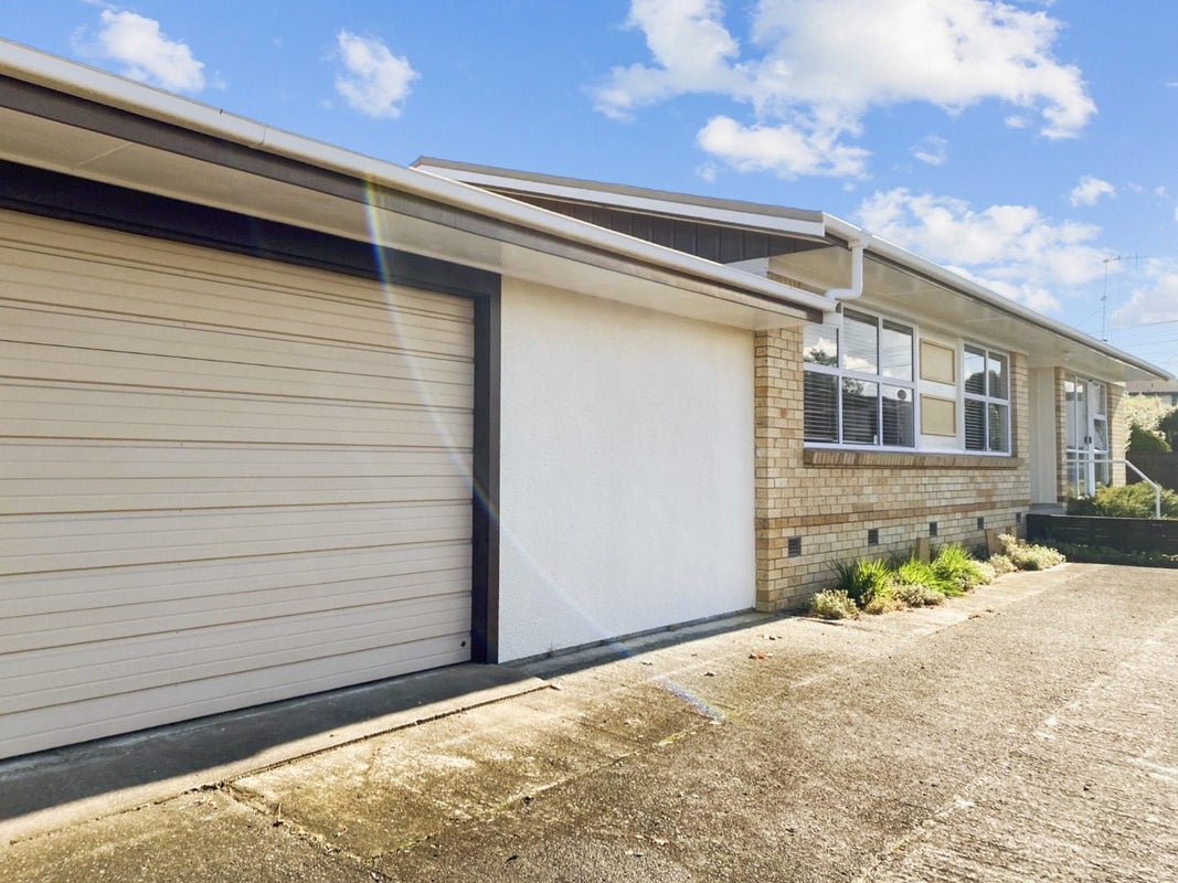 10 Garden Heights Avenue, Glenview, Hamilton - Carousel 16