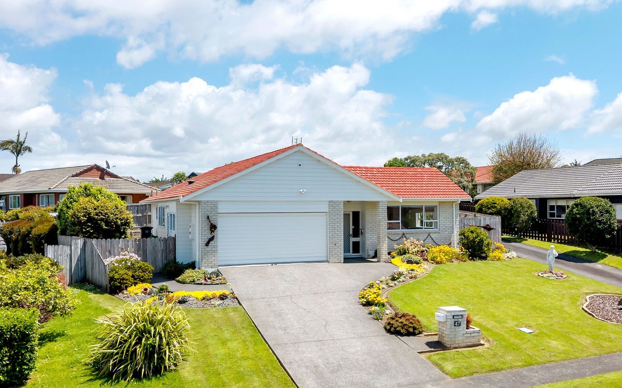 47 Nicholas Road, Somerville, Manukau - Carousel 1