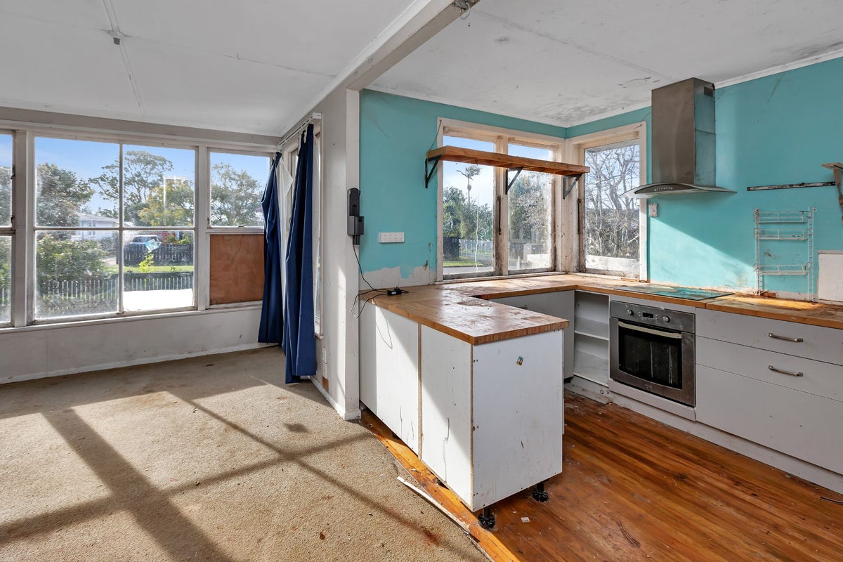 24 Meadow Park Crescent, Tikipunga, Whangarei - Carousel 2