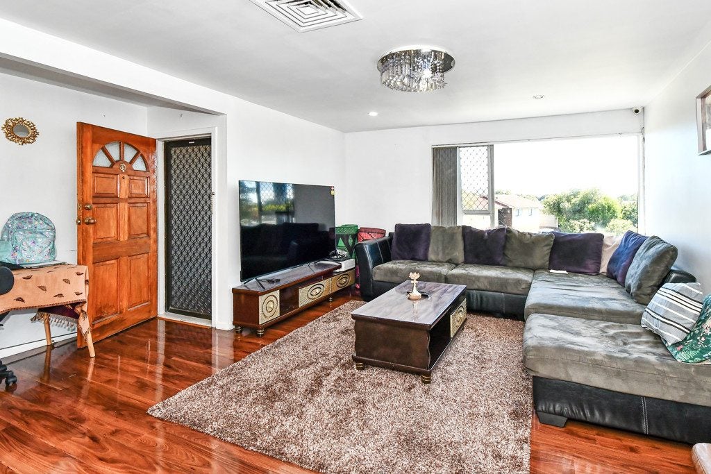 14 Shalimar Place, Clover Park, Auckland - Carousel 2