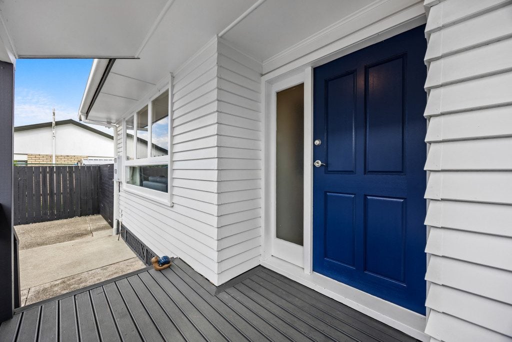 43A Edgewater Drive, Pakuranga, Auckland - Carousel 2