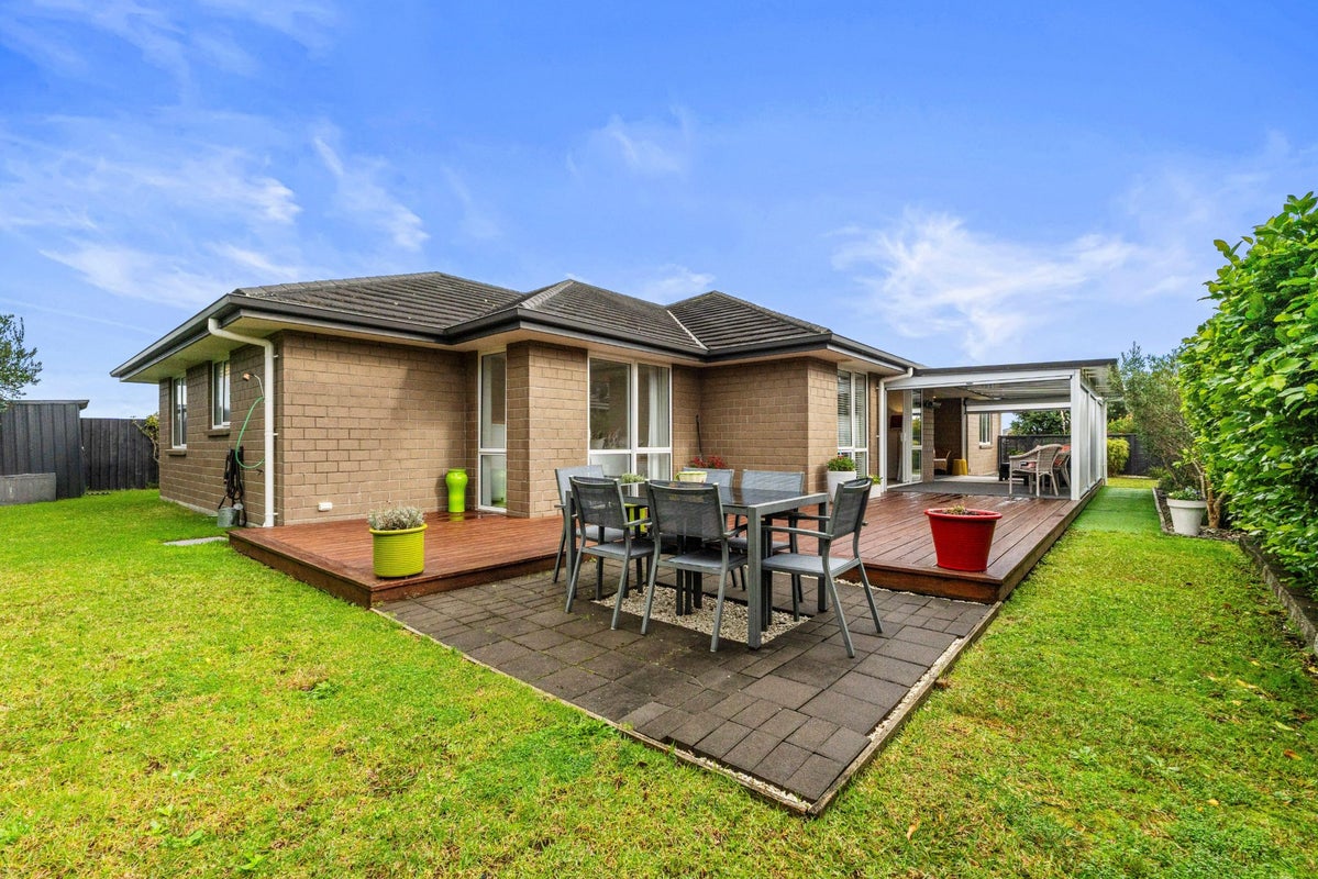 63 Kowi Lakes Drive, One Tree Point - Carousel 2
