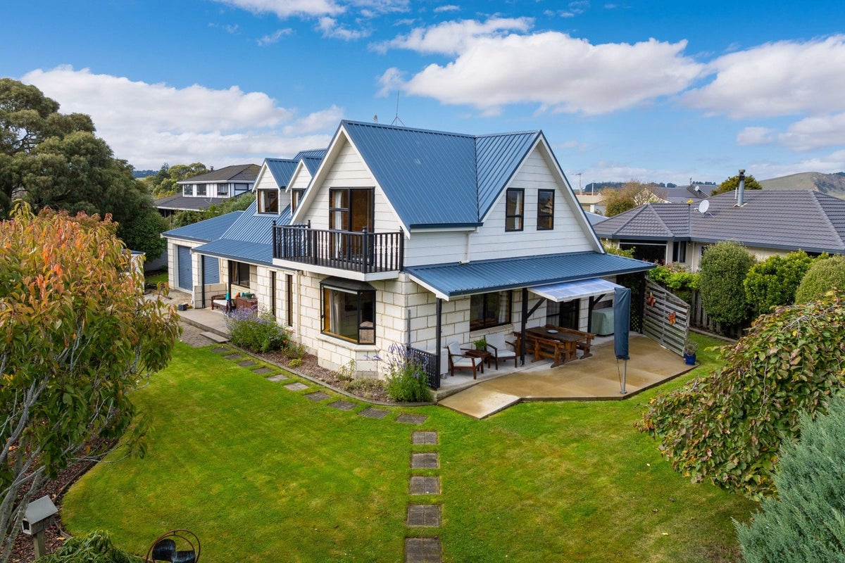 4 Geelong Street, Waikouaiti, Waikouaiti - Carousel 1
