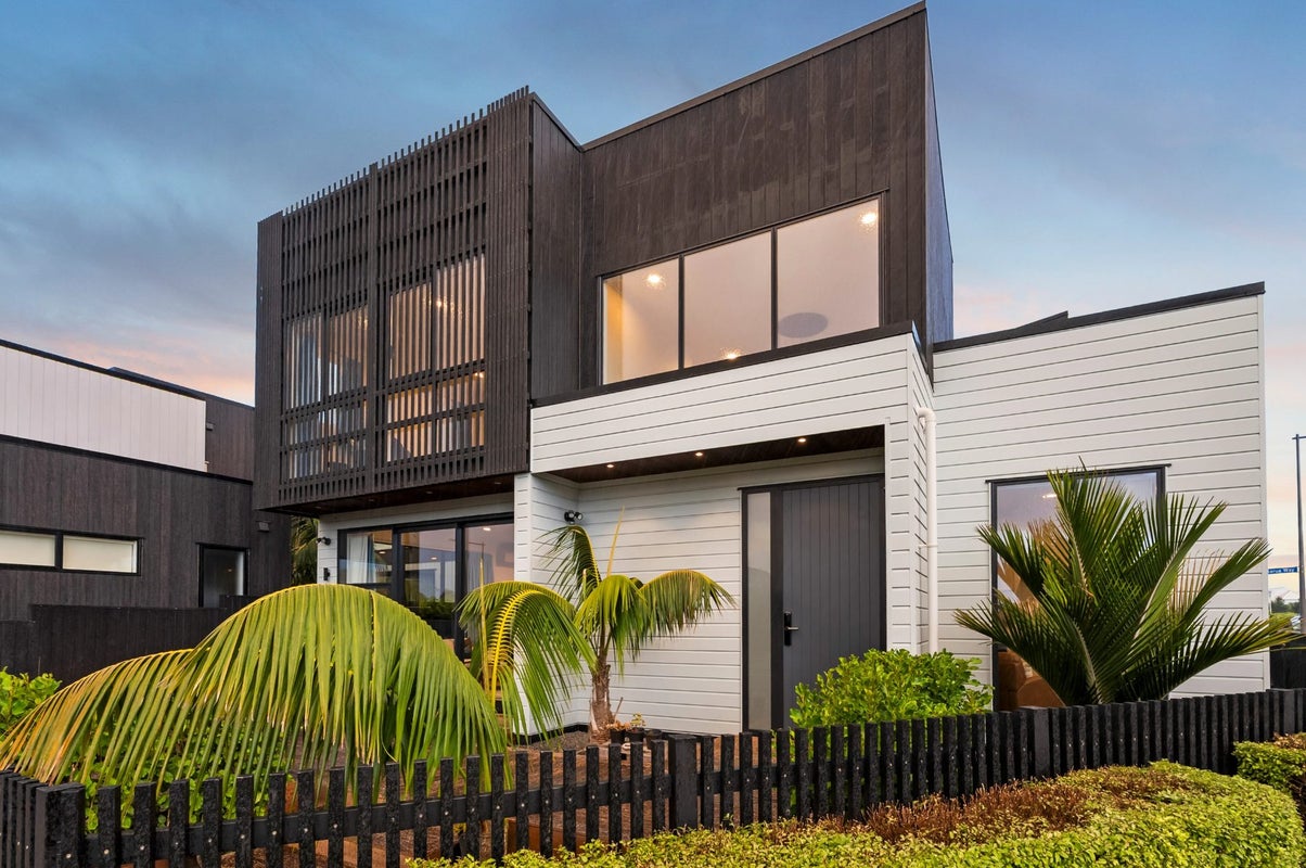 73 Joshua Carder Drive, Hobsonville, Auckland - Carousel 1