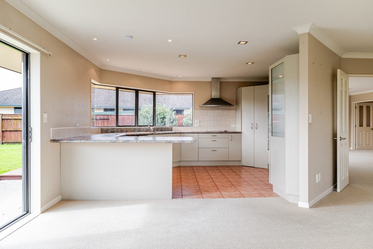 66 Royal Oak Drive, Kelvin Grove, Palmerston North - Carousel 2