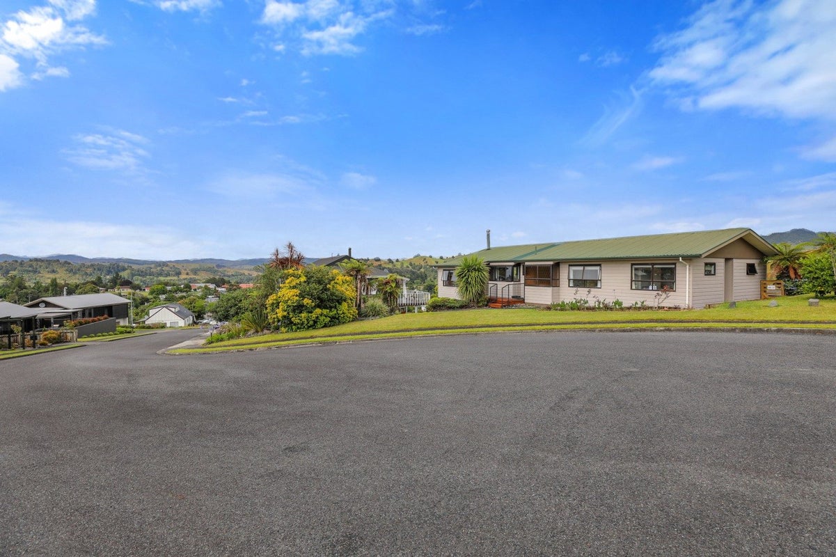 11 Byars Avenue, Taumarunui, Taumarunui - Carousel 2