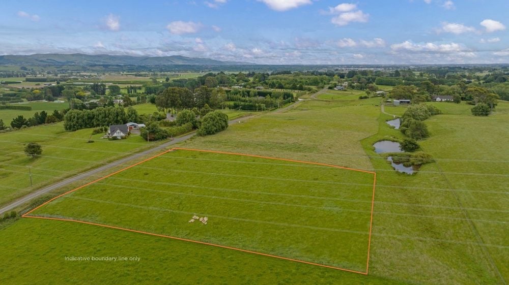 241 Hendersons Line, Kelvin Grove, Palmerston North - Carousel 1