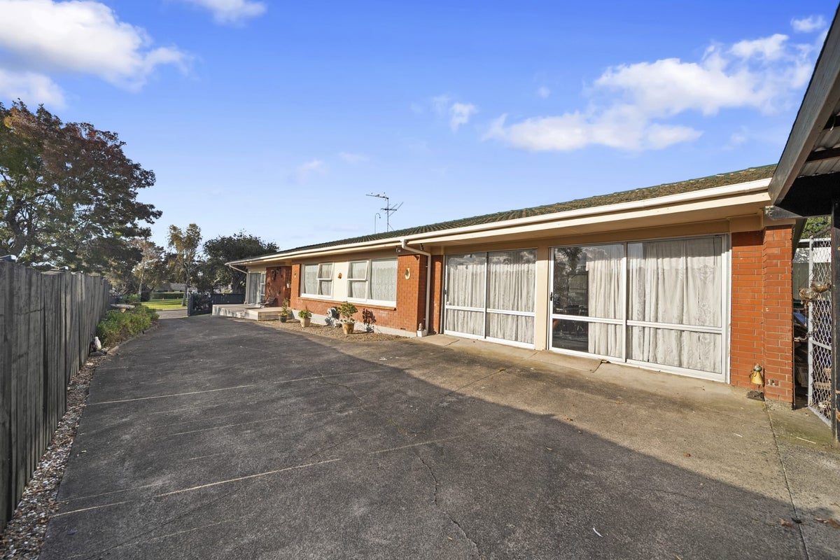 19 Hanover Place, Pahurehure, Papakura - Carousel 1