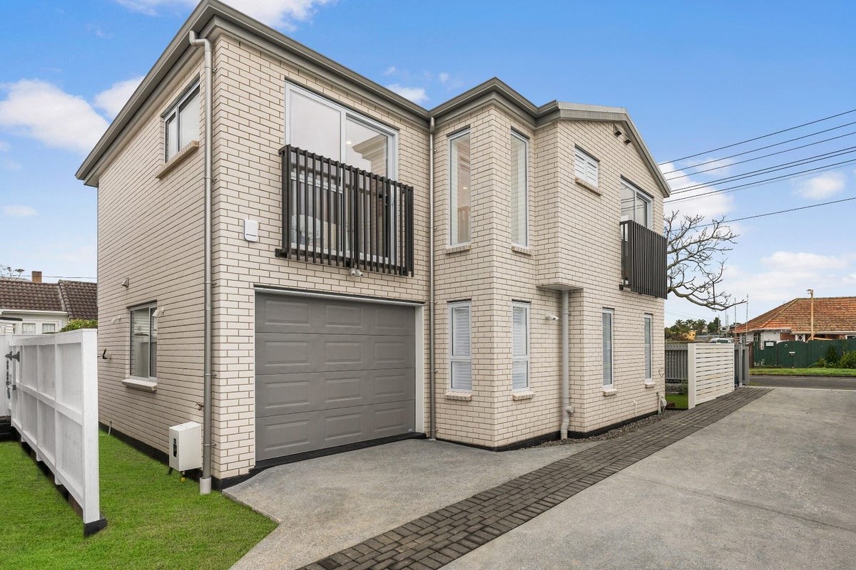39A Waiohua Road, Greenlane, Auckland - Carousel 2
