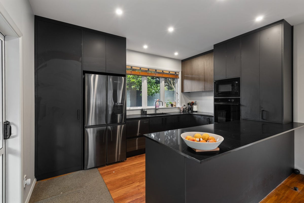 40 Middleton Road, Johnsonville, Wellington - Carousel 1