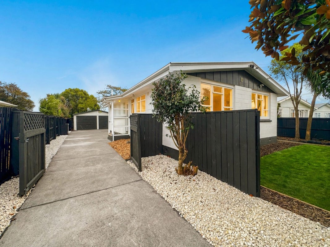39 Uxbridge Street, Redwood, Christchurch - Carousel 1