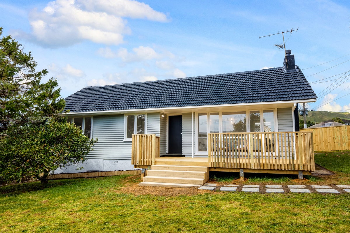 43 Leicester Street, Cannons Creek, Porirua, Wellington - Carousel 1