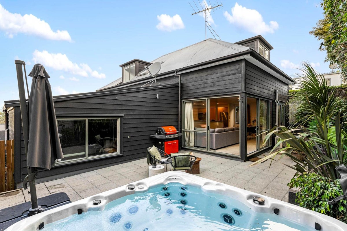 2A Monterey Street, Glendowie, Auckland - Carousel 23