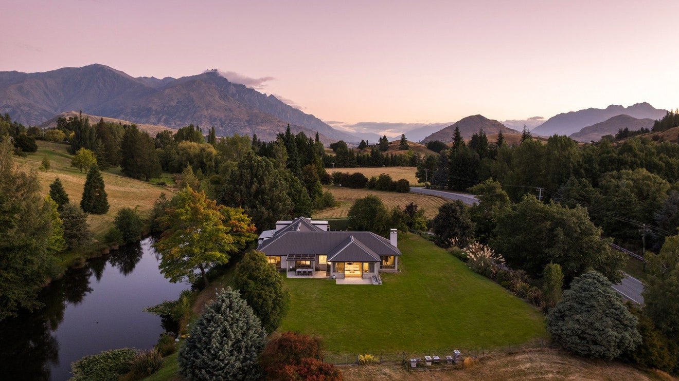 53 Hunter Road, Speargrass Flat, Queenstown - Carousel 1