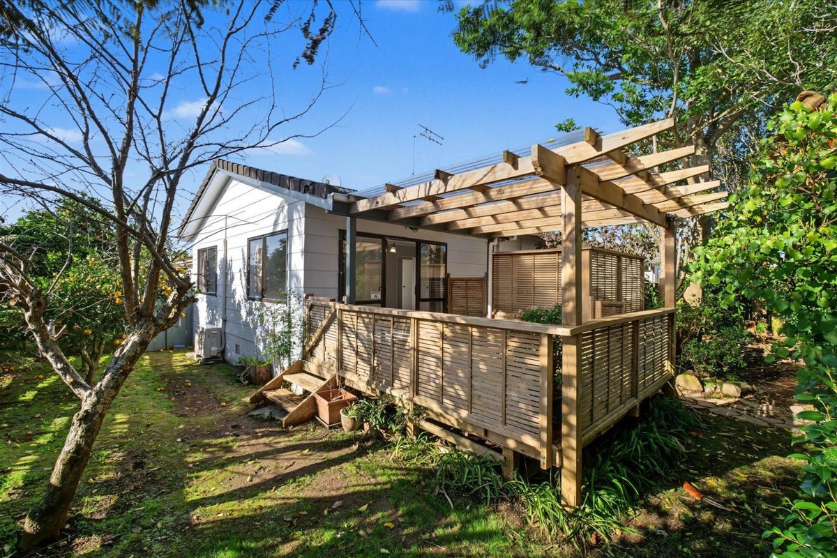 6 College Place, Poike, Tauranga - Carousel 1