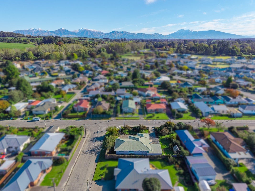 10 LANCASTER ST, geraldine, Geraldine - Carousel 26