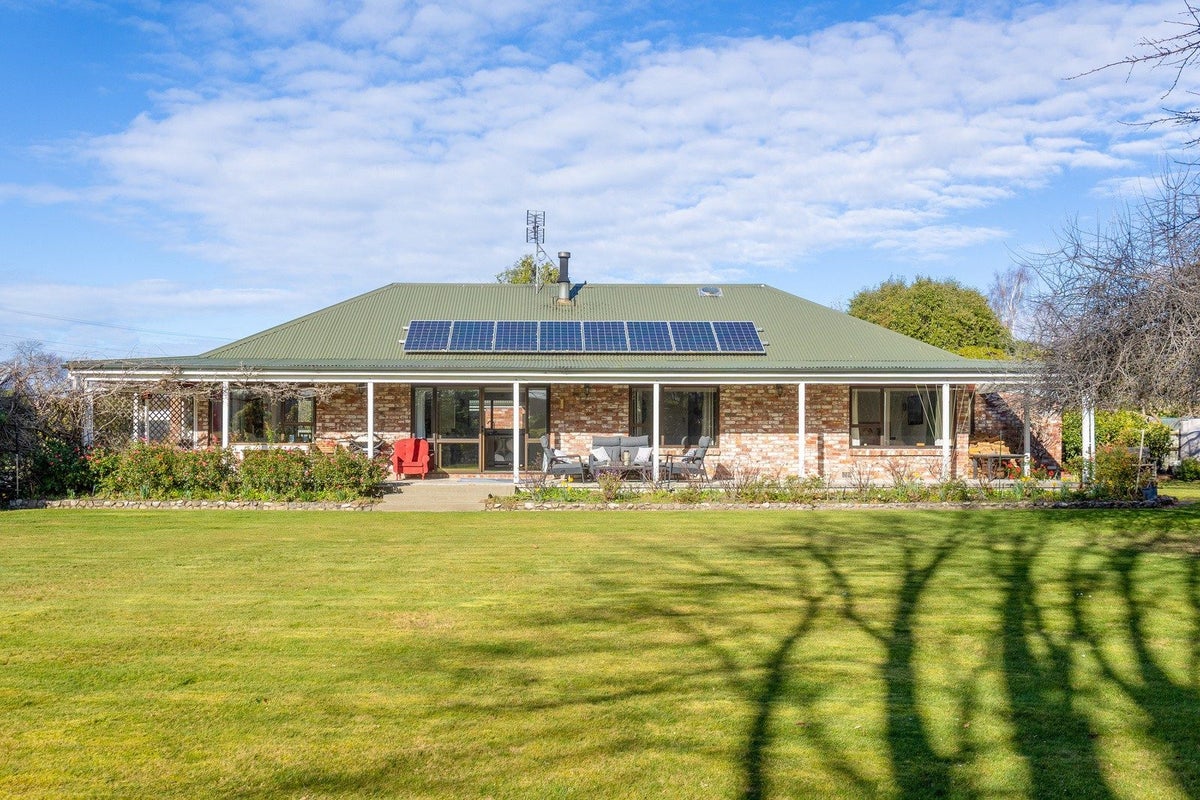 2 Terrace Road, Leithfield, Amberley - Carousel 1