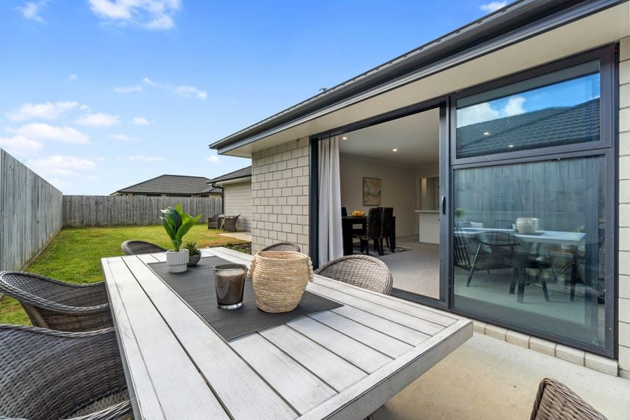 30 Murray Ward Drive, Te Kauwhata, Te Kauwhata - Carousel 1
