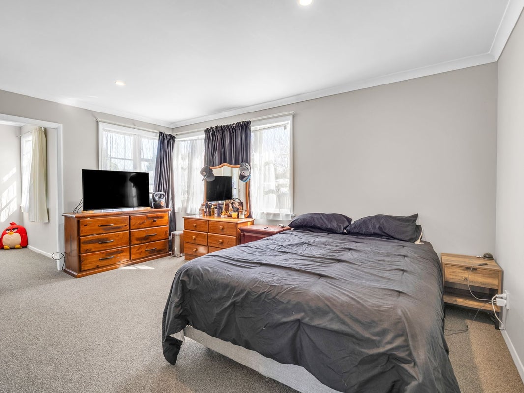 342 High Street, Dannevirke - Carousel 2