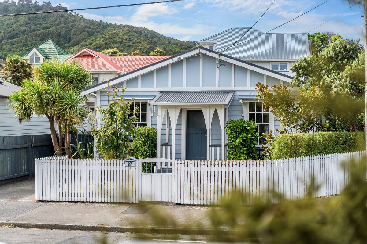 37 Tarikaka Street, Ngaio, Wellington - Carousel 1