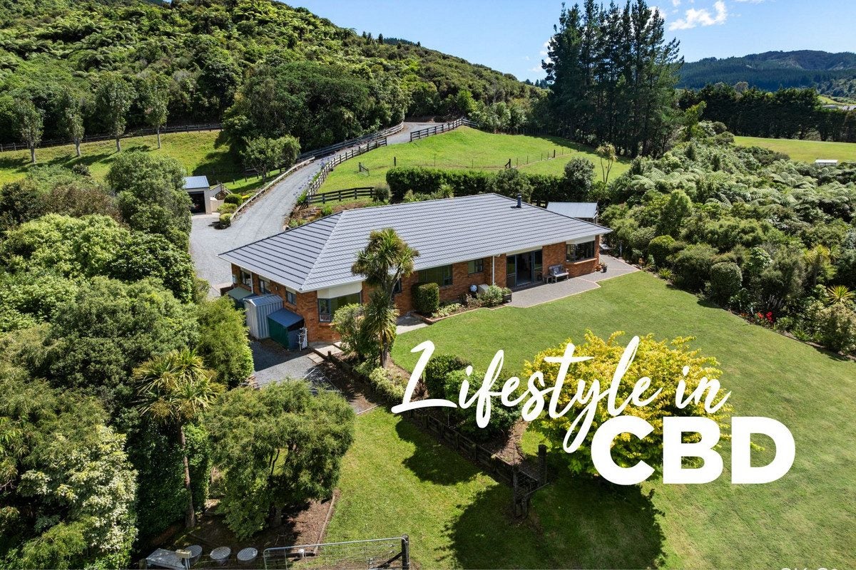 8A Garrett Place, Riverstone Terraces, Upper Hutt - Carousel 1