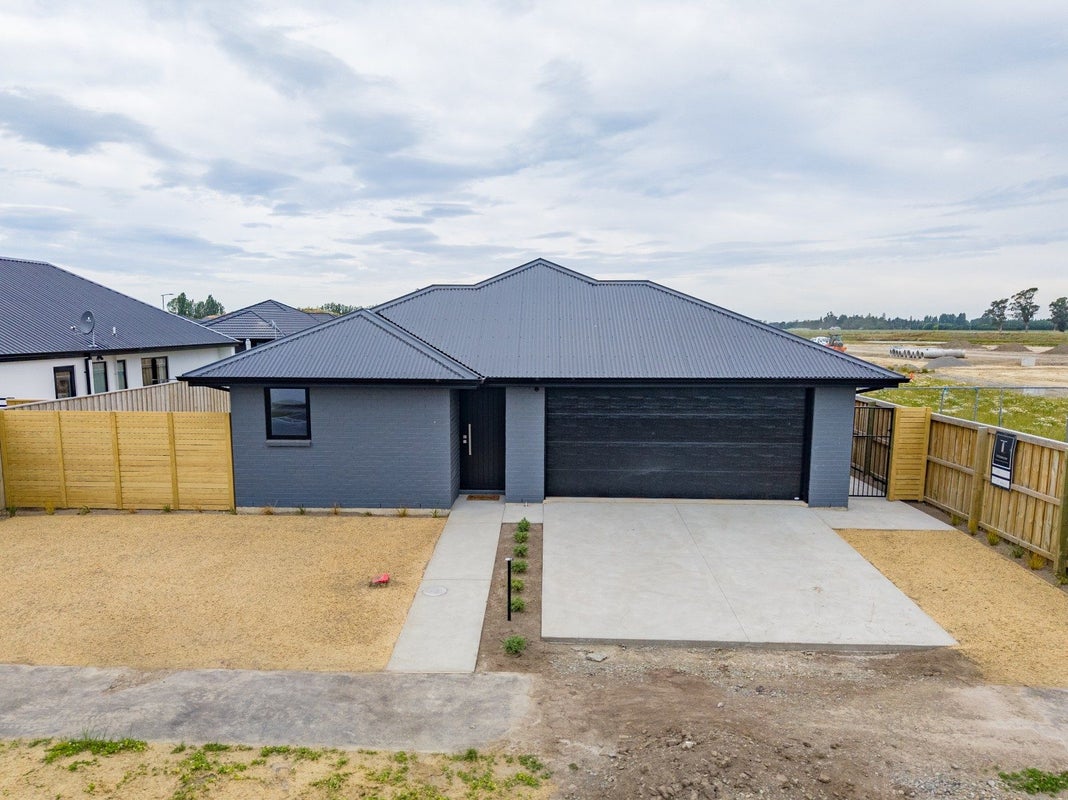 17 Vercoe Street, Elgin, Ashburton - Carousel 1