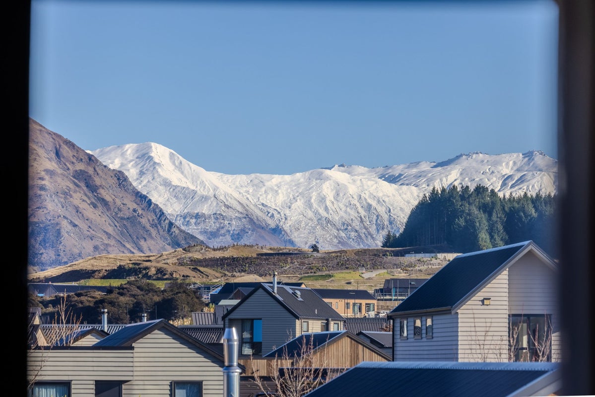17 Mt Nicholas avenue, Wanaka, Queenstown - Carousel 2