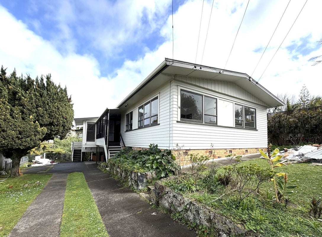 31 Laburnum Road, New Windsor, Auckland - Carousel 2