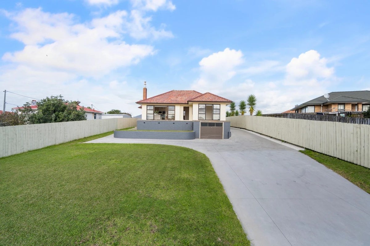 15 Maioro Street, New Windsor, Auckland - Carousel 16