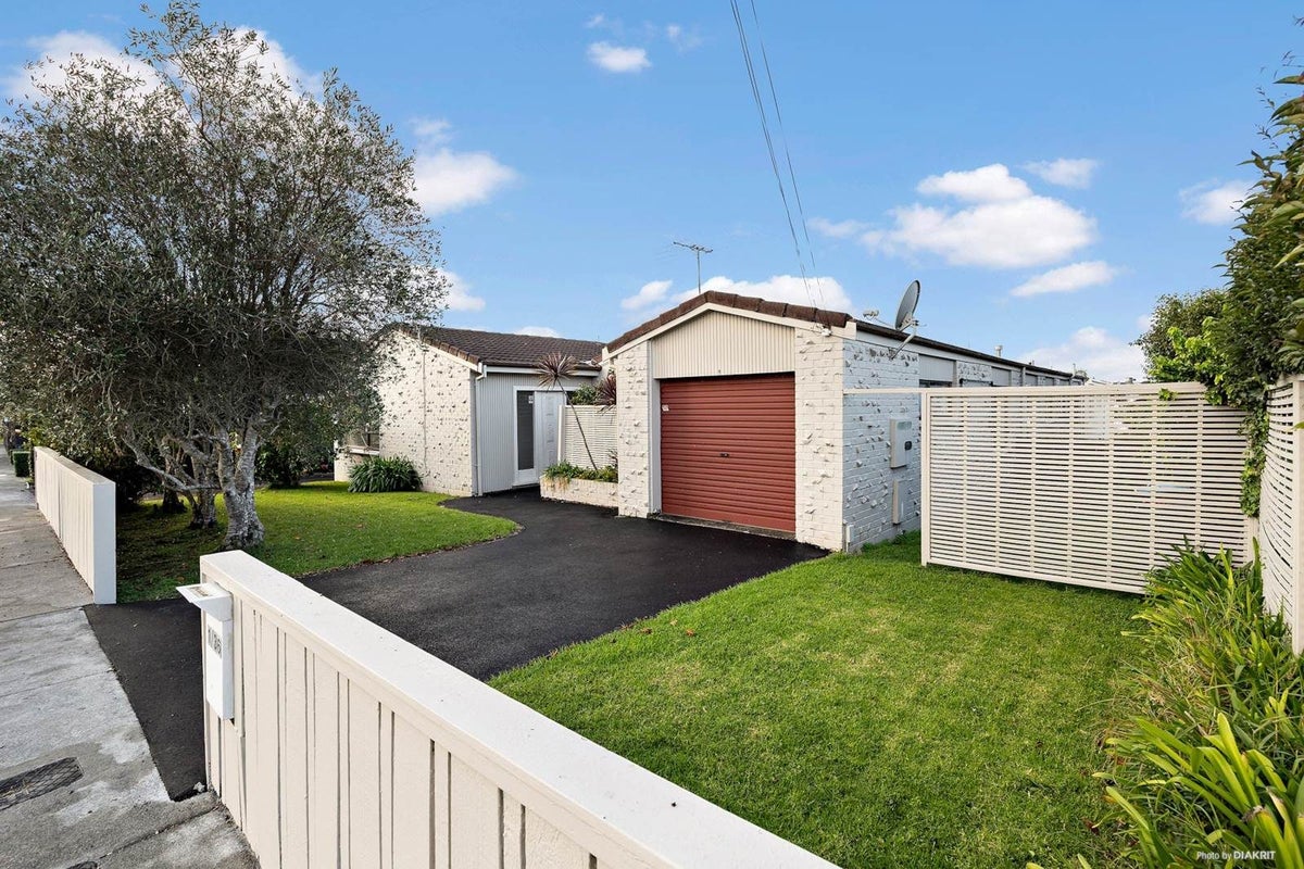 1/36 Challenger Street, St Heliers, Auckland - Carousel 1