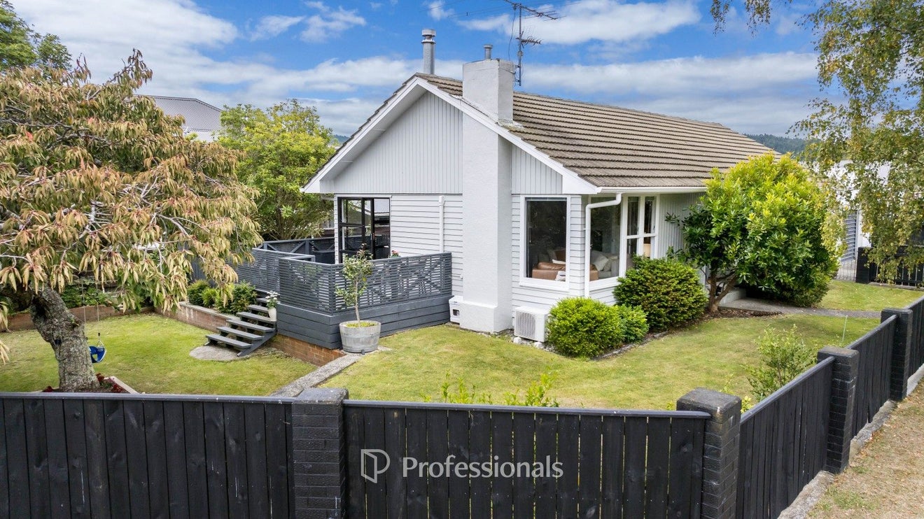 35 Whirinaki Crescent, Heretaunga, Upper Hutt - Carousel 22