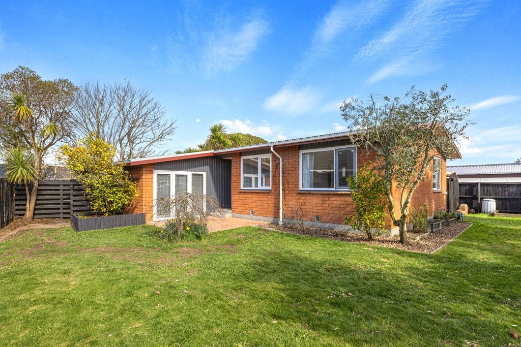 7 Elstow Place, Spreydon, Christchurch - Carousel 1