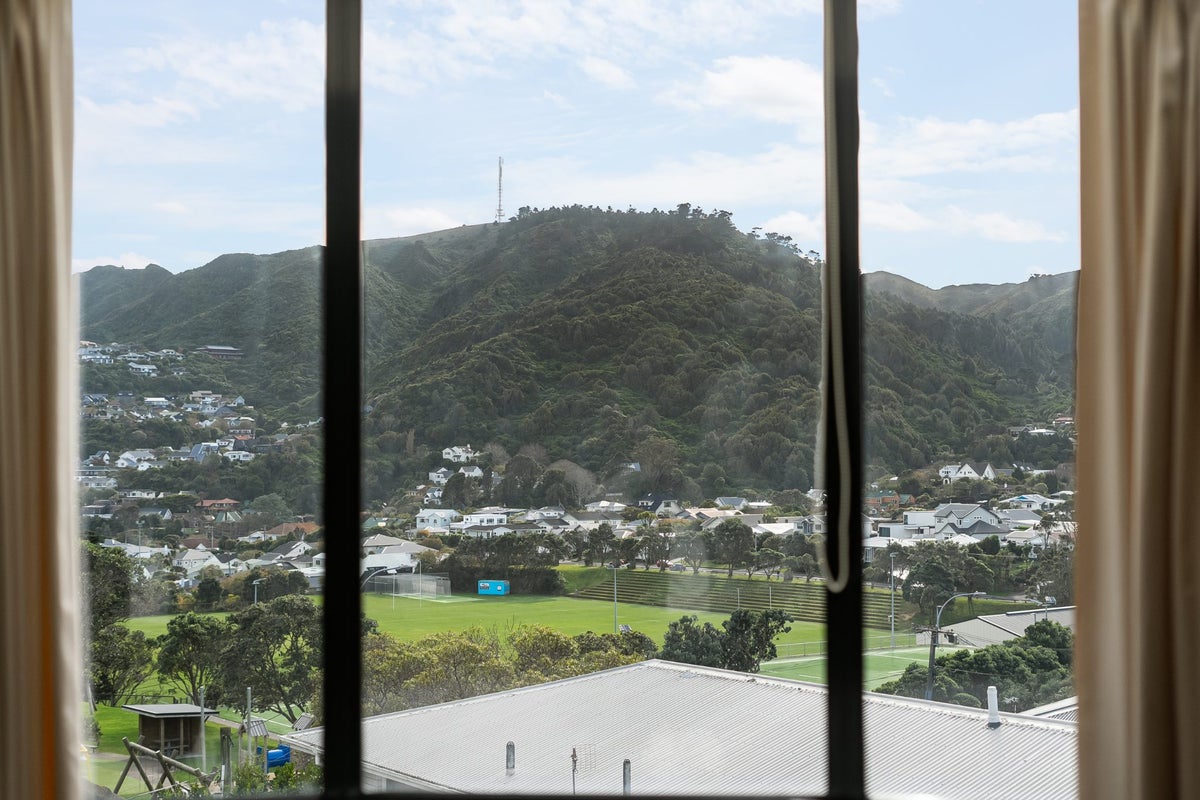 107 Cockayne Road, Khandallah, Wellington - Carousel 25
