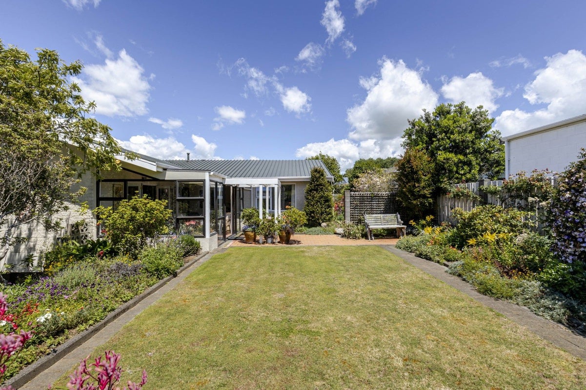 48A Dorset Avenue, Westown, New Plymouth - Carousel 1