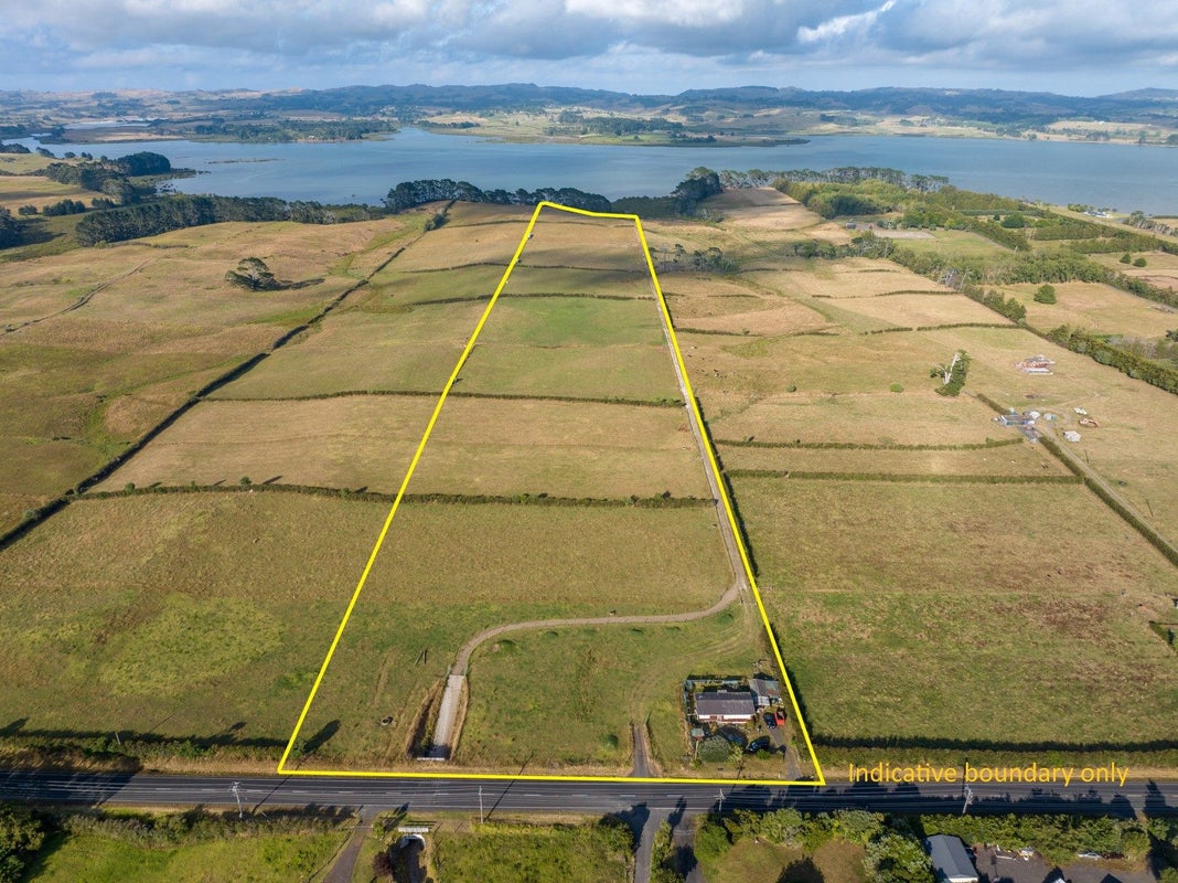 265 Glenbrook Beach Road, Glenbrook - Carousel 1