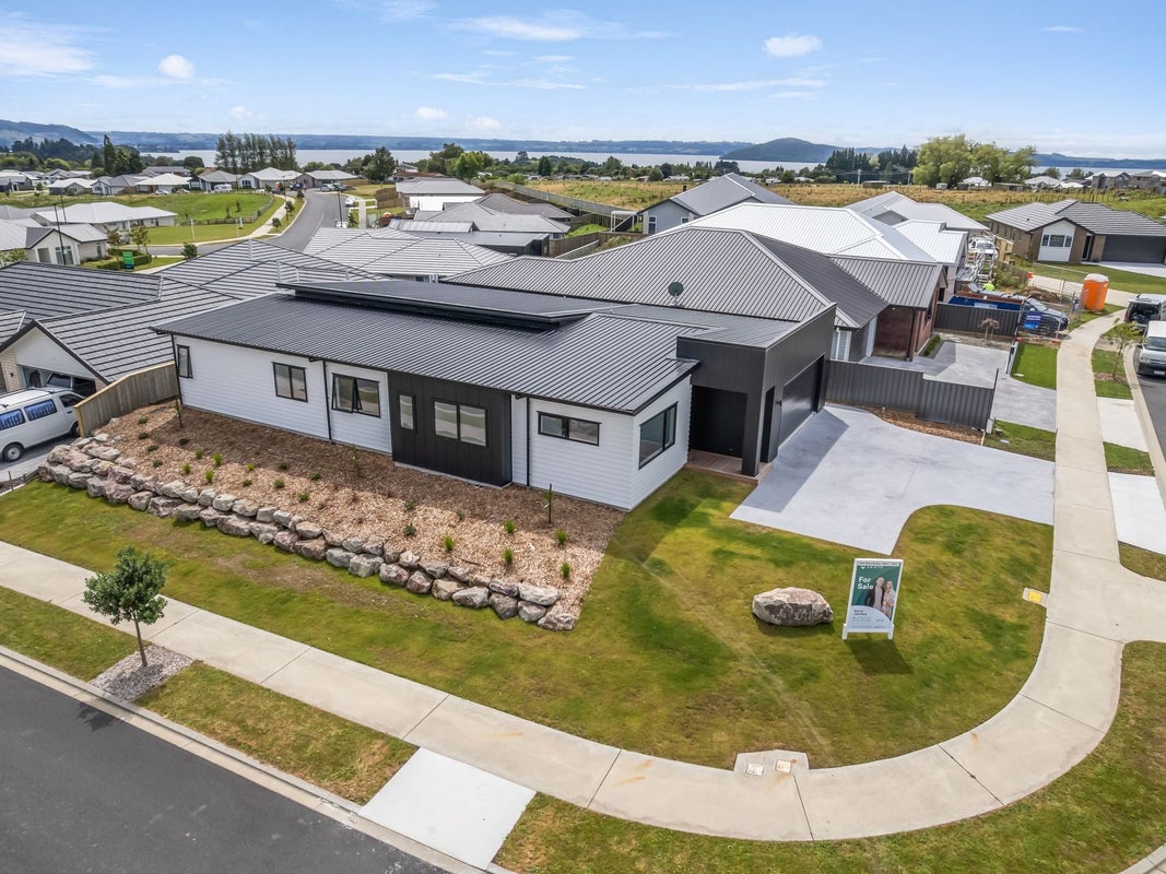 2 Turepo Way, Owhata, Rotorua - Carousel 1