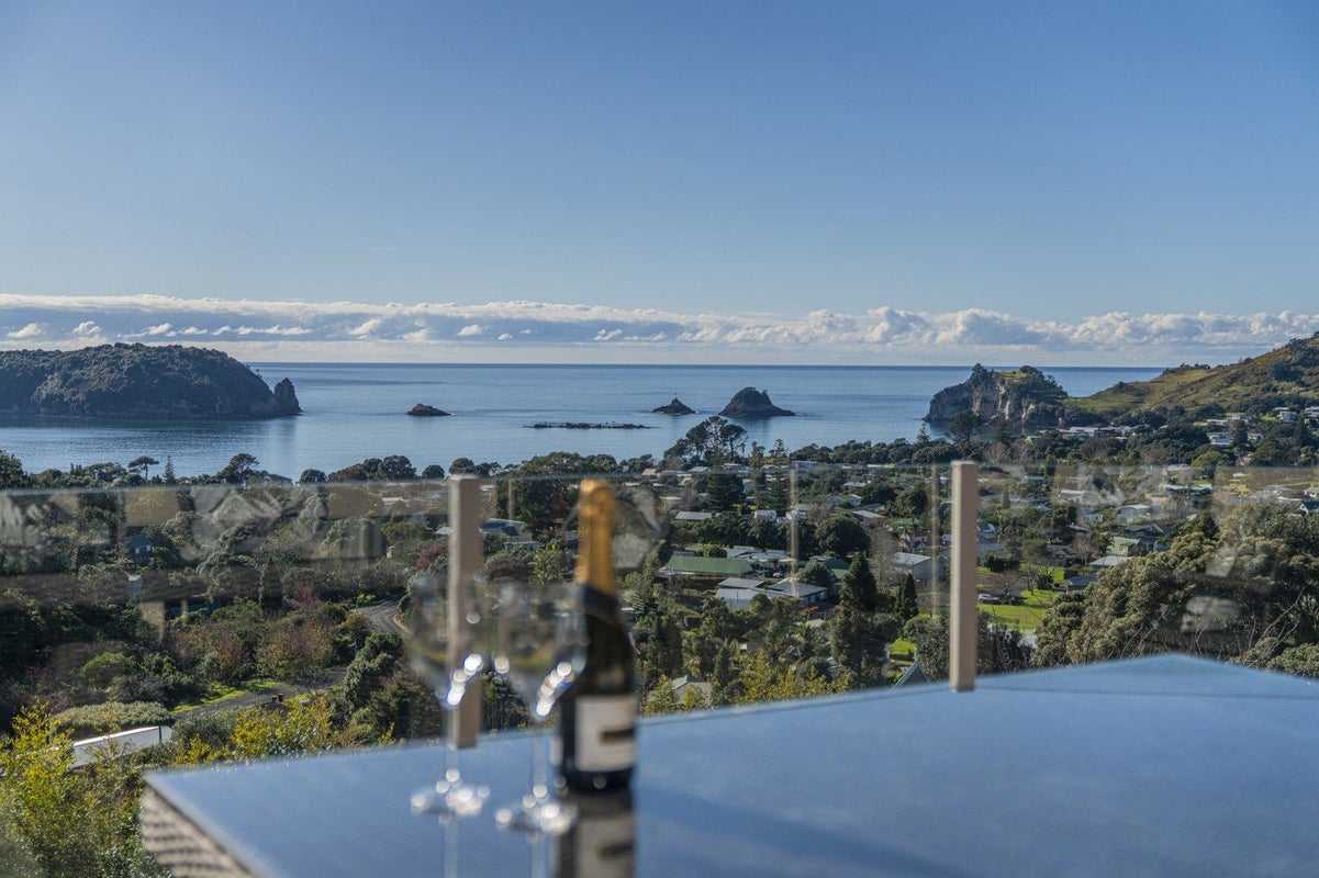10 Patricia Place, Hahei, Whitianga - Carousel 1