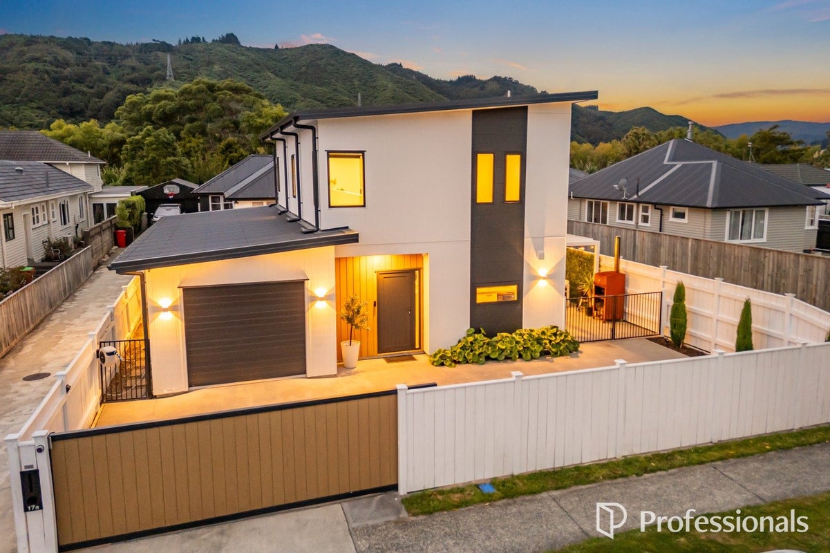 17A Hudson Avenue, Ebdentown, Upper Hutt - Carousel 1