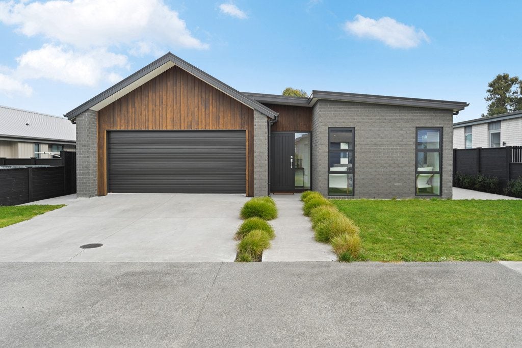 21 Te Au Rere Crescent, Cambridge, Cambridge - Carousel 1