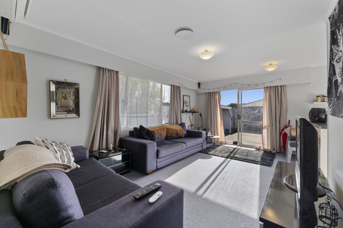 251B Courtenay Street, Strandon, New Plymouth - Carousel 2