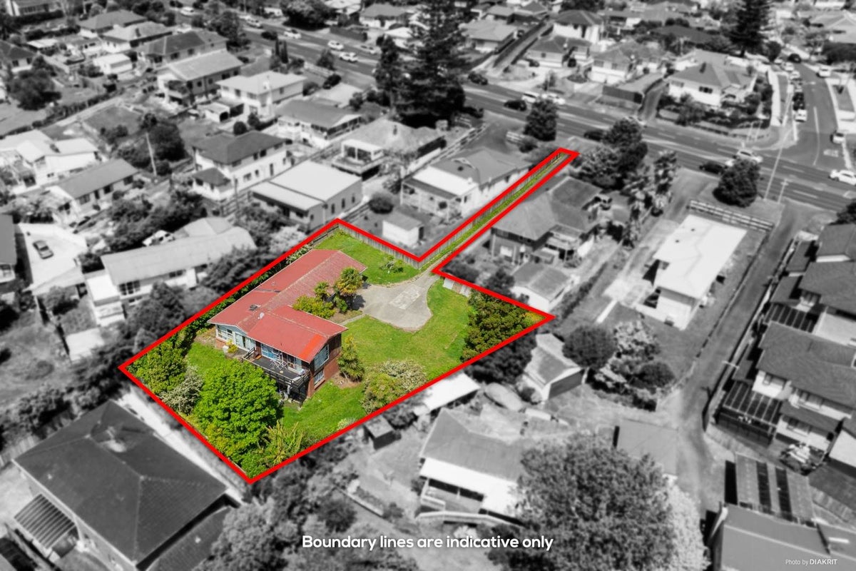 54 Maioro Street, New Windsor, Auckland - Carousel 1