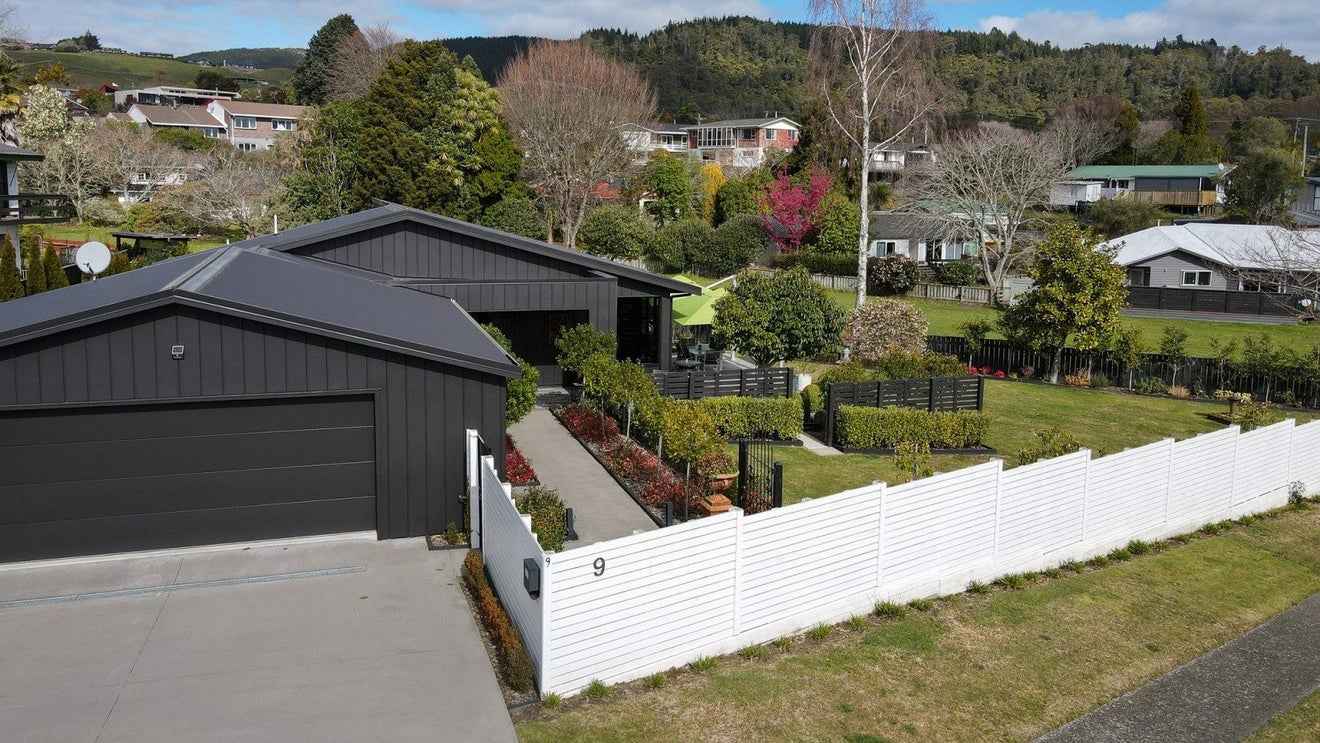 9 Blackmore Drive, Lynmore, Rotorua - Carousel 2
