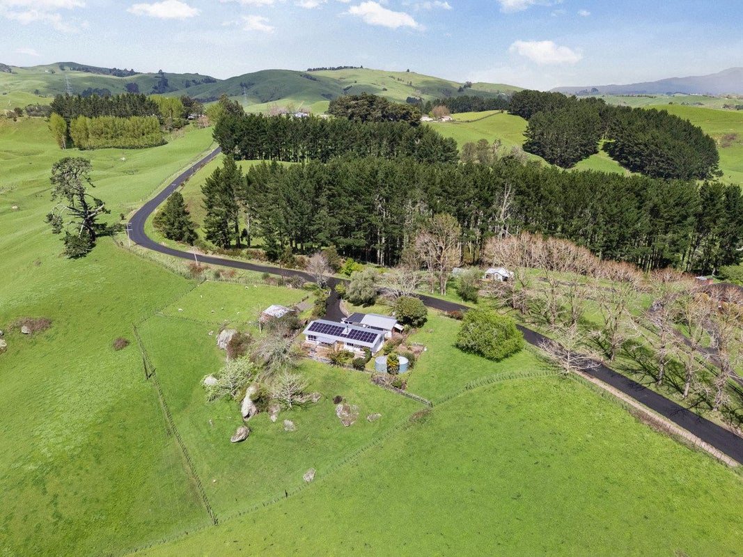 821 French Pass Road, Karapiro, Cambridge - Carousel 1