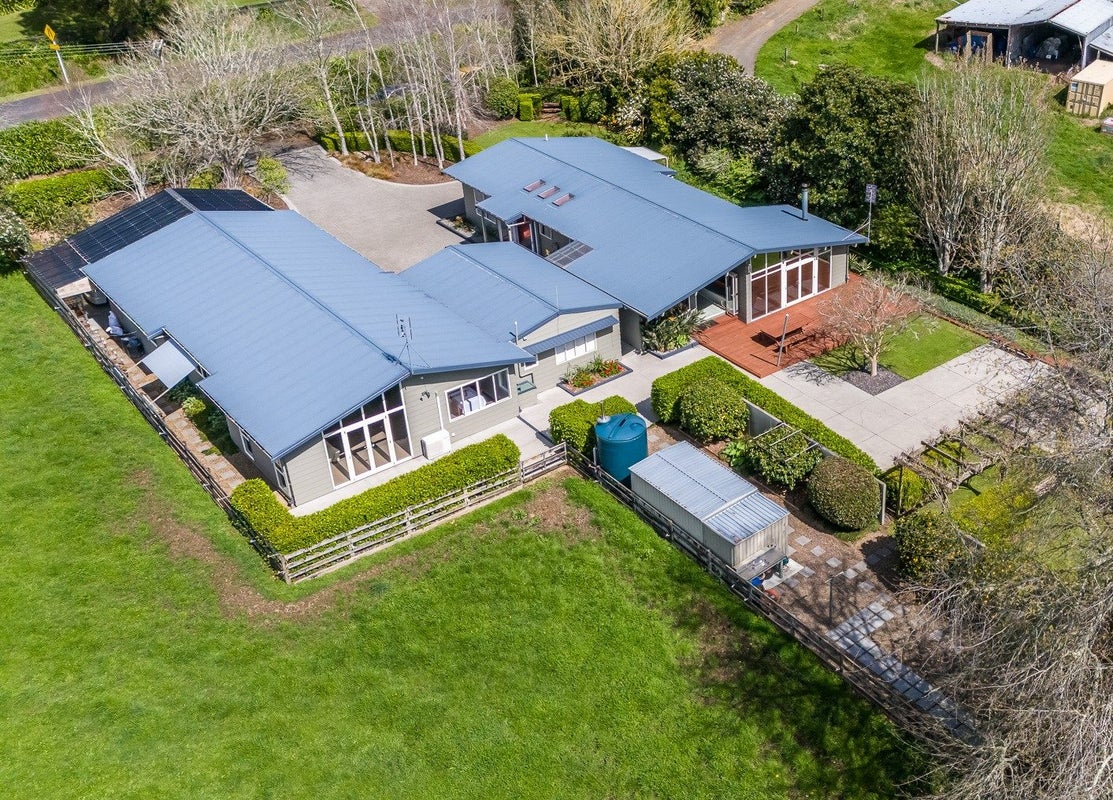 178 Exelby Road, Burbush, Hamilton - Carousel 1